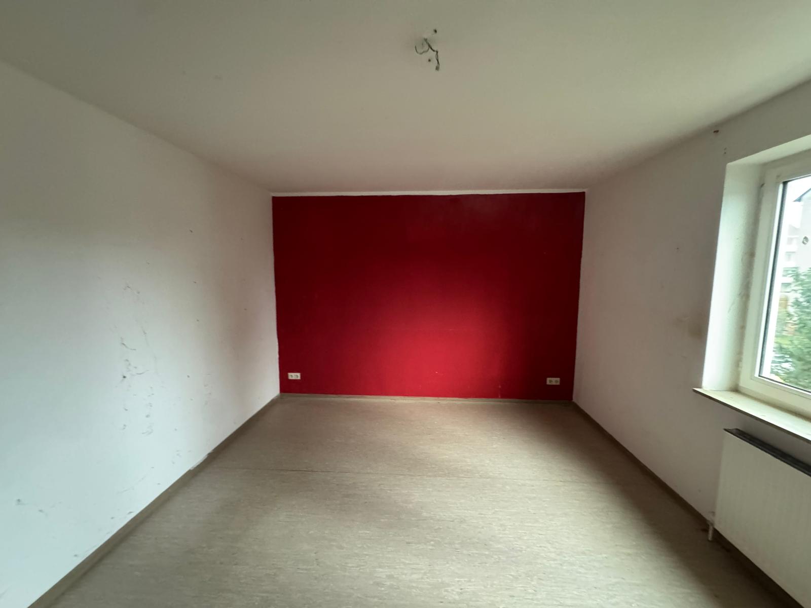 Nachher: Leeres Zimmer nach der Entrümpelung in Hannover Herrenhausen